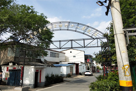 和家园飞机户型两梯两户3室2厅2卫185万145m2毛坯出售